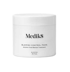 Безспиртові подушечки з 2% саліциловою кислотою для проблемної шкіри Blemish Control Pads Medik8, 60 шт
